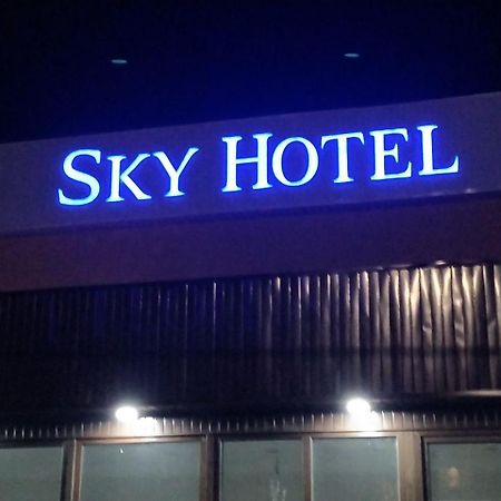 Sky Hotel Bishkek Exterior foto
